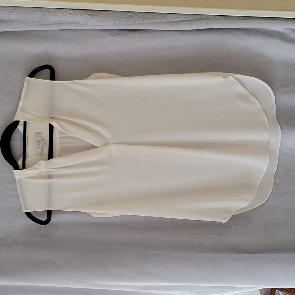 LOFT Sleeveless Blouse